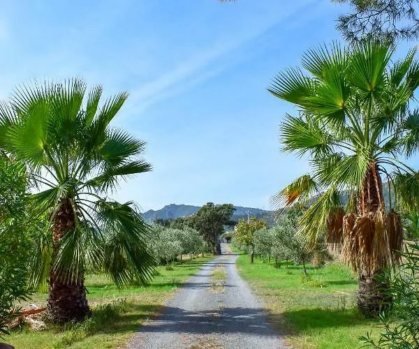 Konukevi Sa Perdera 4*